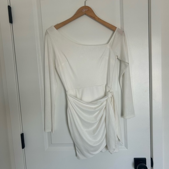 Lucy in the Sky White Asymmetrical Wrap Front Tie Long Sleeve Dress Small - Picture 2 of 5